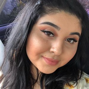 Meet your Posher, Alondra